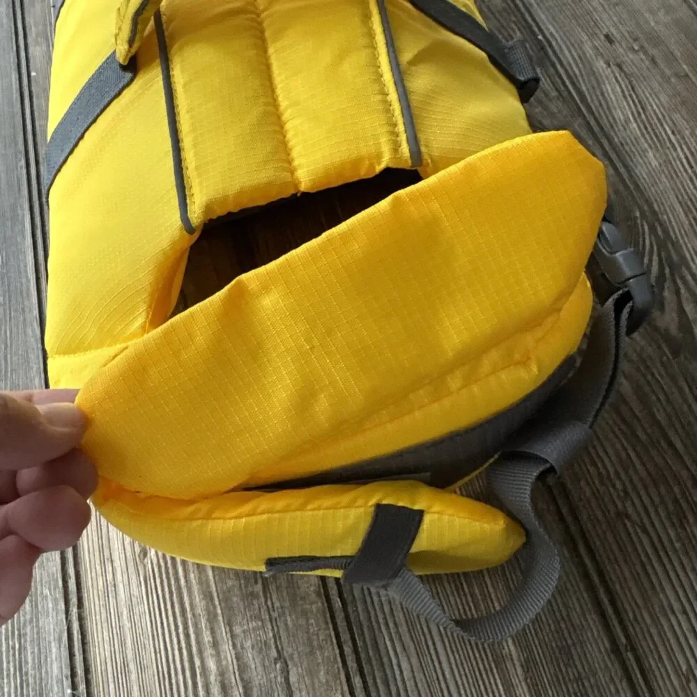 Outward Hound Dog Life Jacket medium